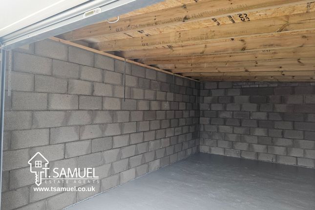 Garage,  Cardiff Road, Mountain Ash photo 5