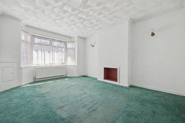 19 Garrick Gardens, Southampton photo 2