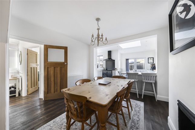 23, Heathview Crescent, Kent photo 3