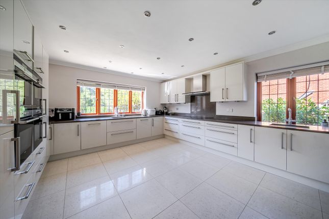 Coronation Road, Ascot photo 4