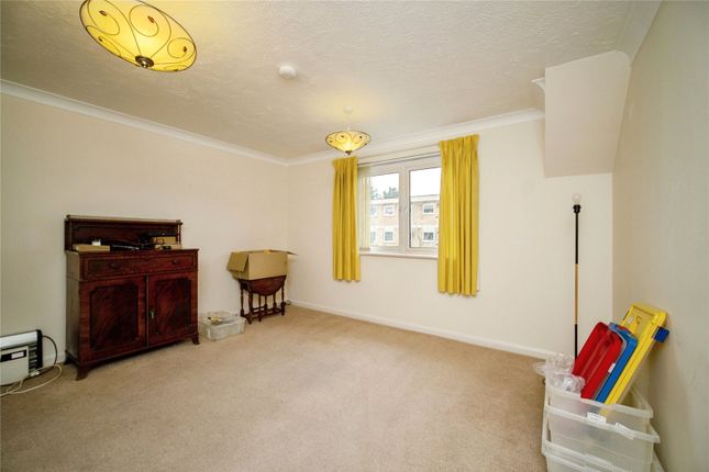 26, Bentley Court (Camberley), Camberley photo 2
