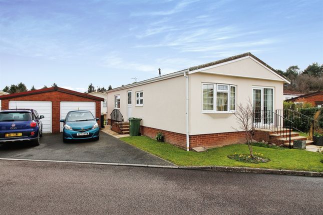 Mobile/park home for sale in New Park, Bovey Tracey, Newton Abbot