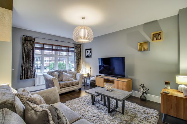 12, Oakdene Drive, Wakefield photo 4
