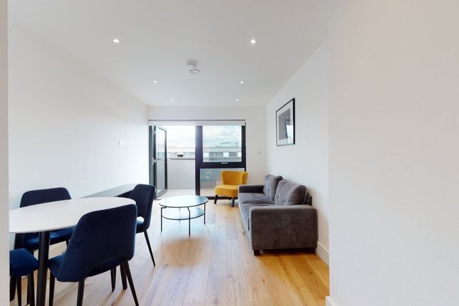 New Horizons Court, Brentford photo 5