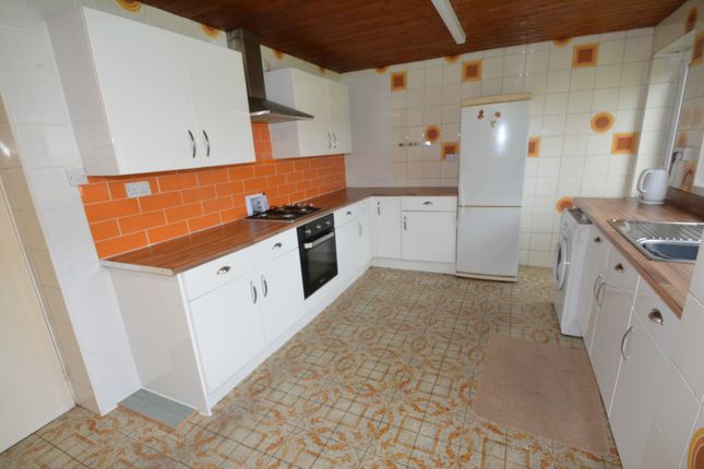 1, Kelsall Drive, Droylsden photo 4