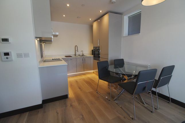 Flat to rent in Riverside View, Reading