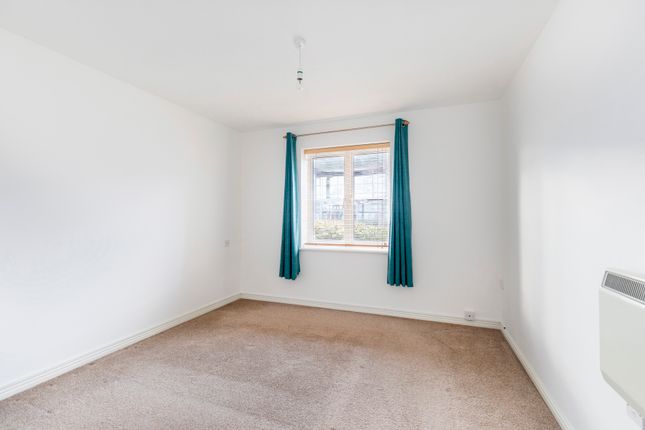2B, Banyard Close, Cheltenham photo 5