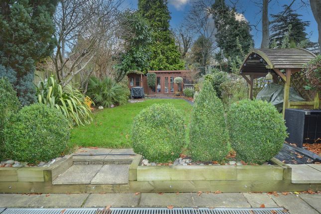 4, Downsland Drive, Brentwood photo 4