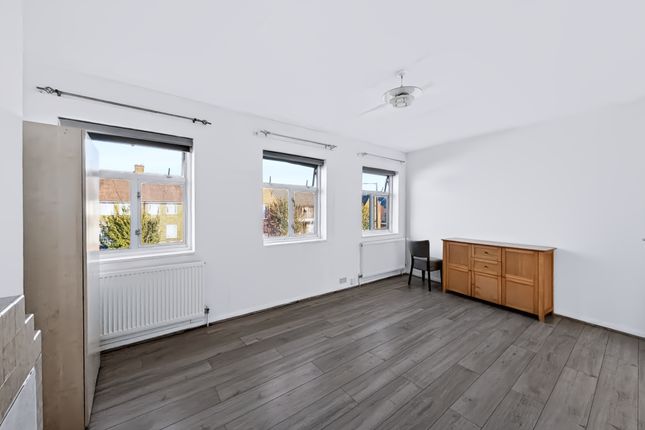 Hertford Road, Enfield photo 5