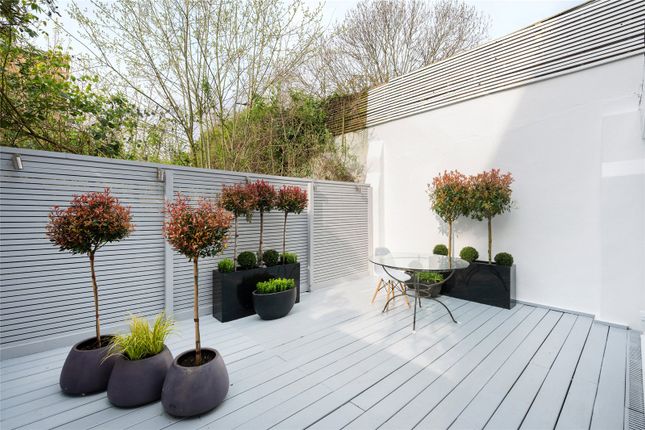 Flat 2, 25, Brondesbury Road, Queen's Park photo 3
