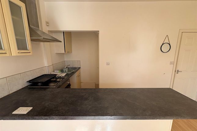 80, Rook Lane, Bradford photo 3