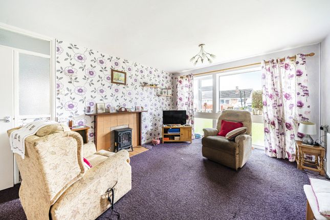 Bungalow for sale in White House Park, Cainscross, Stroud, Gloucestershire