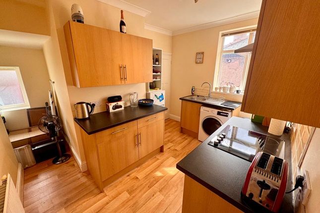 38, Ferndene Grove, Newcastle Upon Tyne photo 2