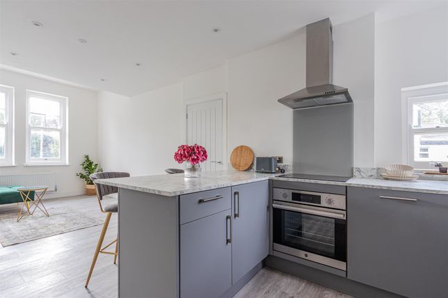 Flat for sale in The Lodge, Lake Road West, Roath Park