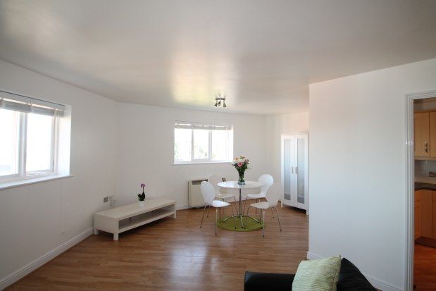 Thumbnail Penthouse to rent in Churchhill Court, London