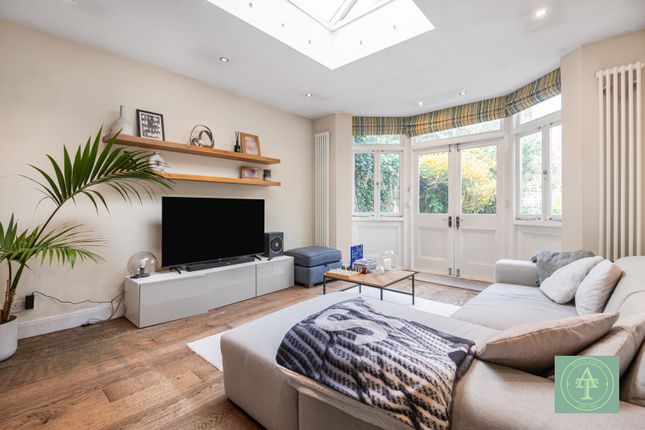10, Fernleigh Road, London photo 2