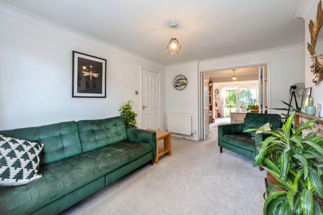 11, Ringwood Close, Canterbury photo 4