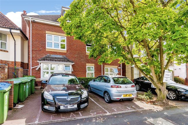 Thumbnail Flat for sale in Roberts Road, Southampton, Hampshire