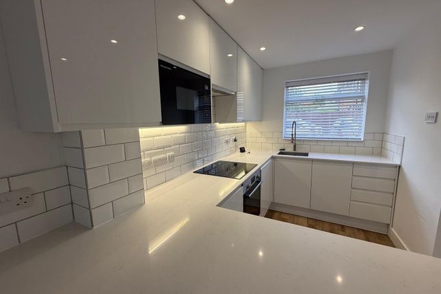 2-bed house on Cranleigh Close, Cheshunt, £2,150/mo