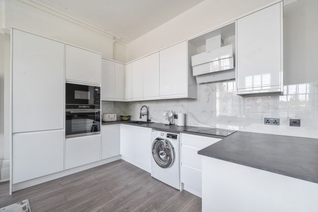 Flat 4, 50, Shelley Road, West Sussex photo 4