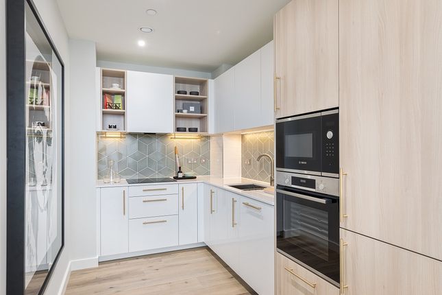 1 bed flat for sale in Mary Neuner Road, London N8