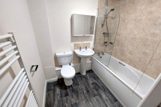 Apartment 7 Turners Place, Whitworth Road, Rochdale photo 3