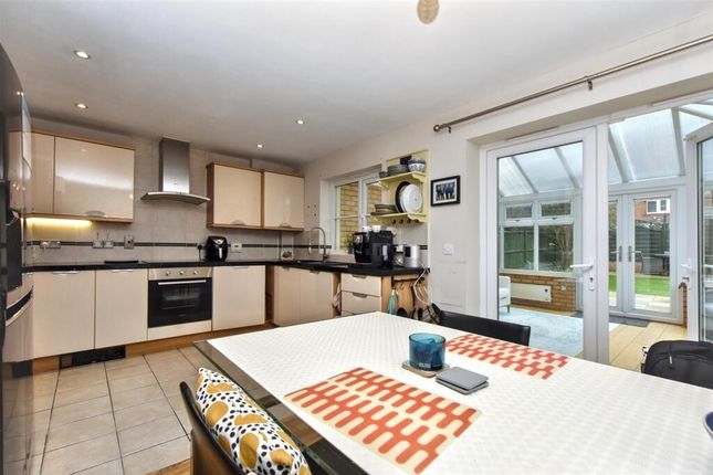 15, San Diego Way, Eastbourne photo 4