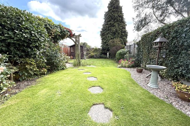 10, Windmill View, Heage photo 2