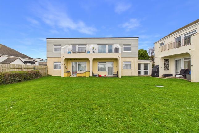 Flat 4, Chyreene Court, Phillack photo 3