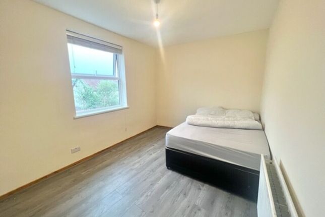 Room to rent in High Street, Strood, Rochester