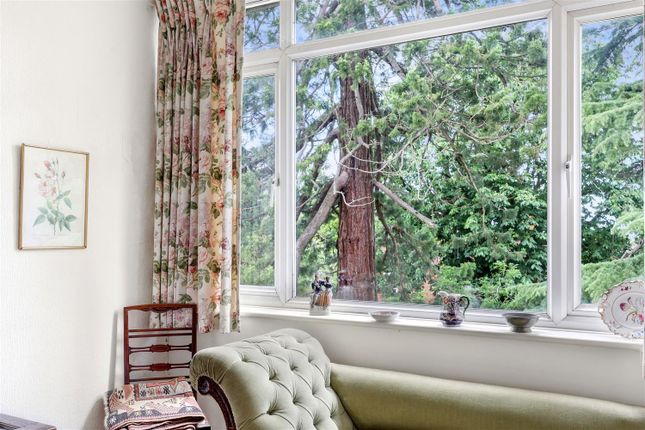 9, Fir Trees, Tidys Lane, Epping photo 3