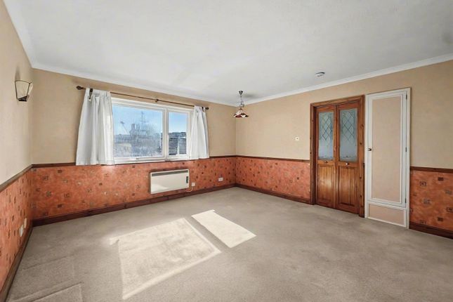 9 Cravells Court, Cravells Road, Harpenden photo 4