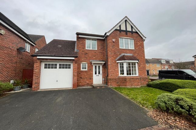 Detached house to rent in Greenacre Way, Sheffield