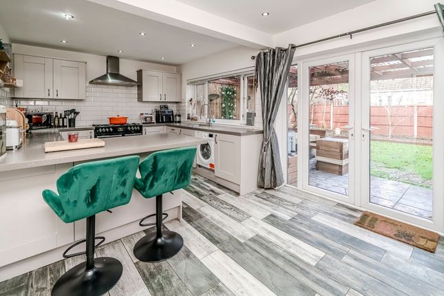 15 Pine Grove, Chorley photo 3