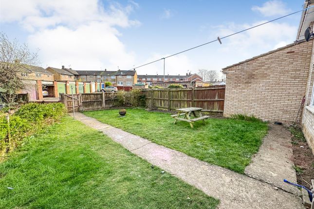 11, Ollerton Walk, Corby photo 3