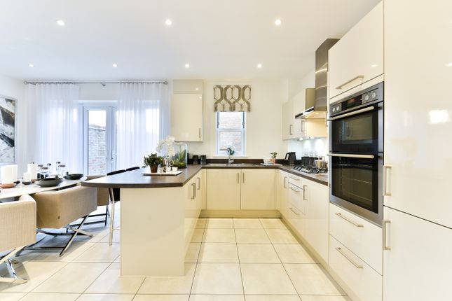 Thumbnail Town house for sale in Kings Way, Burgess Hill