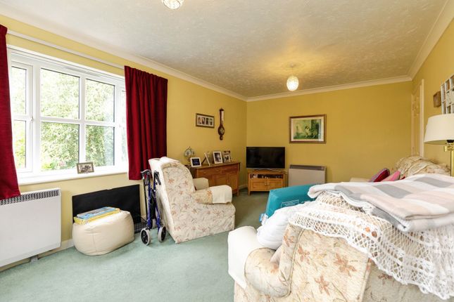 30, Willow Grange (Rochester), Hoo photo 4