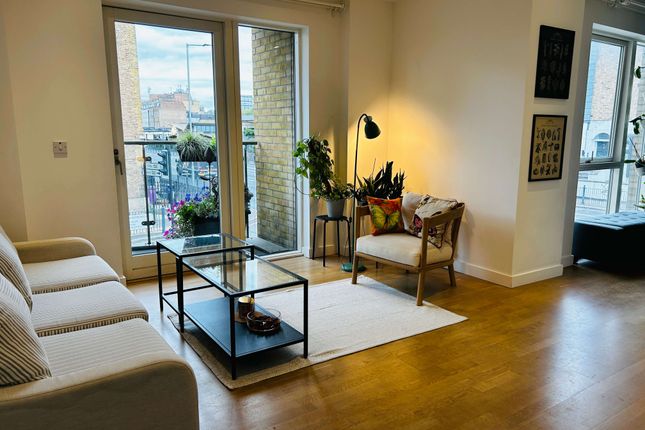 3.Living Room_1.Jpg