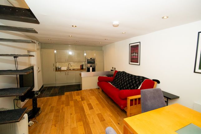 Thumbnail Town house to rent in West Street, Bristol