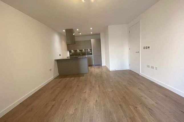 13, Chiltern Heights, Caledonian Road, N1, London photo 5
