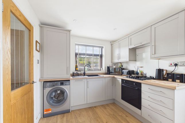 28 Derby Road, Matlock photo 3