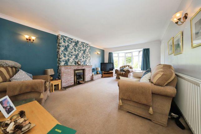 40, Yellowhammer Court, Worcestershire photo 2