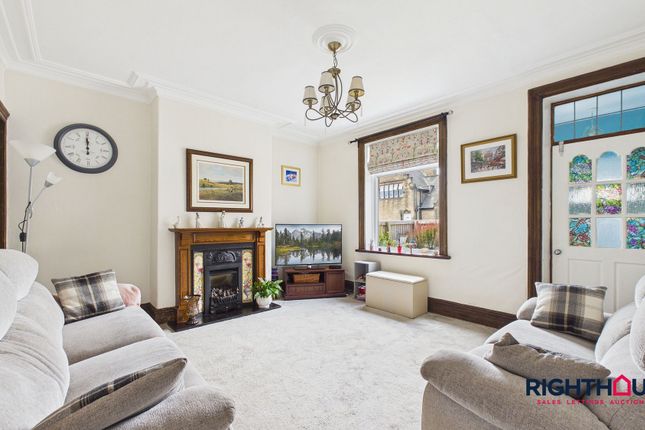 525 Huddersfield Road, Bradford photo 2