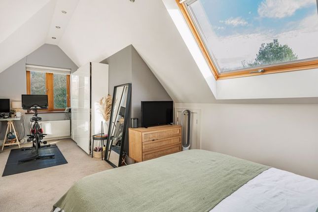 Flat for sale in Plough Lane, Purley