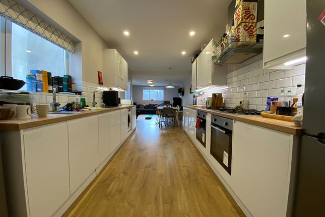 133, Wyeverne Road, Cardiff photo 3