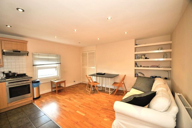 Flat 3, 117a, Merton Road, London photo 4