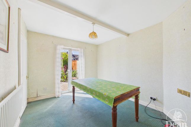 2, Valley Road, Lydney photo 4