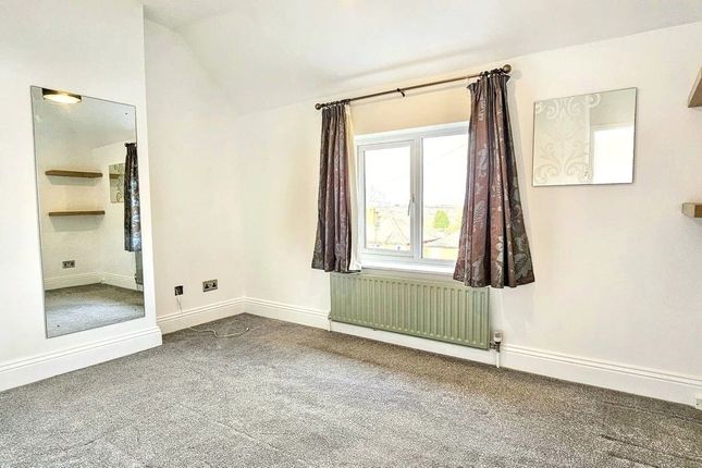 11, Hadcroft Road, Wollescote photo 5