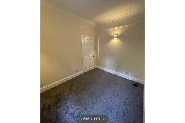 Flat, Newton Villa Lower Fold, Marple Bridge, Stockport photo 4