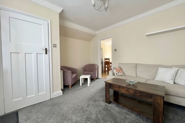 37 Aylestone Drive, Leicester photo 5